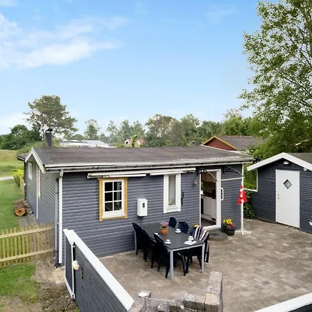 3 Bedroom In Holiday home