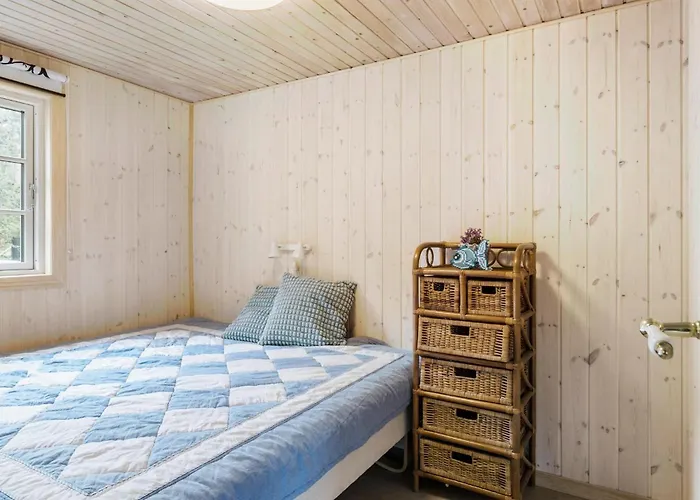 3 Bedroom Pet Friendly In *